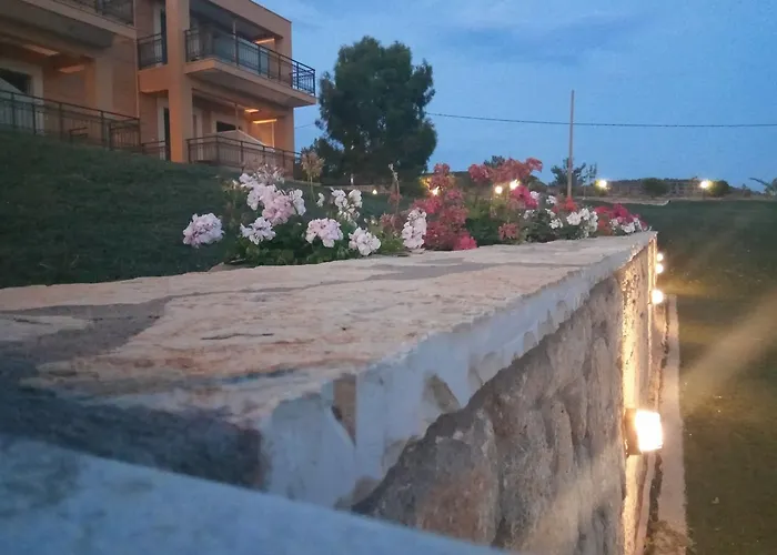 Finiki Plaza