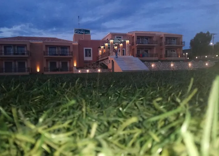 Finiki Plaza