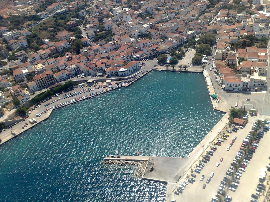 Finiki Plaza Aparthotel Methoni (Messenia)