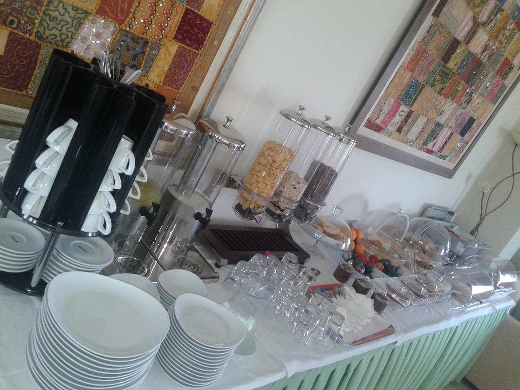 Aparthotel Finiki Plaza